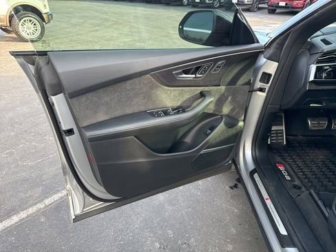 Used 2022 Audi SQ8 Prestige image 27