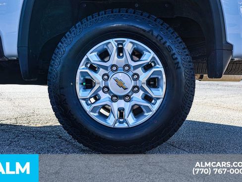 Used 2024 Chevrolet Silverado 2500 LTZ image 18