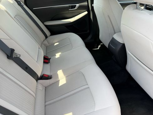 Used 2025 Hyundai Sonata SEL FWD image 29
