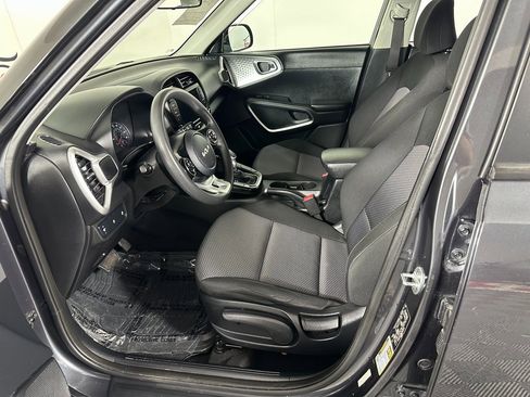 Used 2022 Kia Soul LX image 16