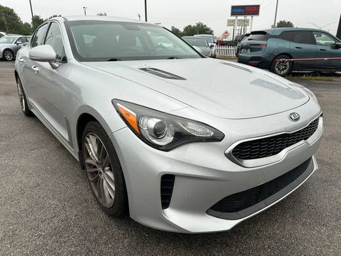 Used 2018 Kia Stinger RWD image 29