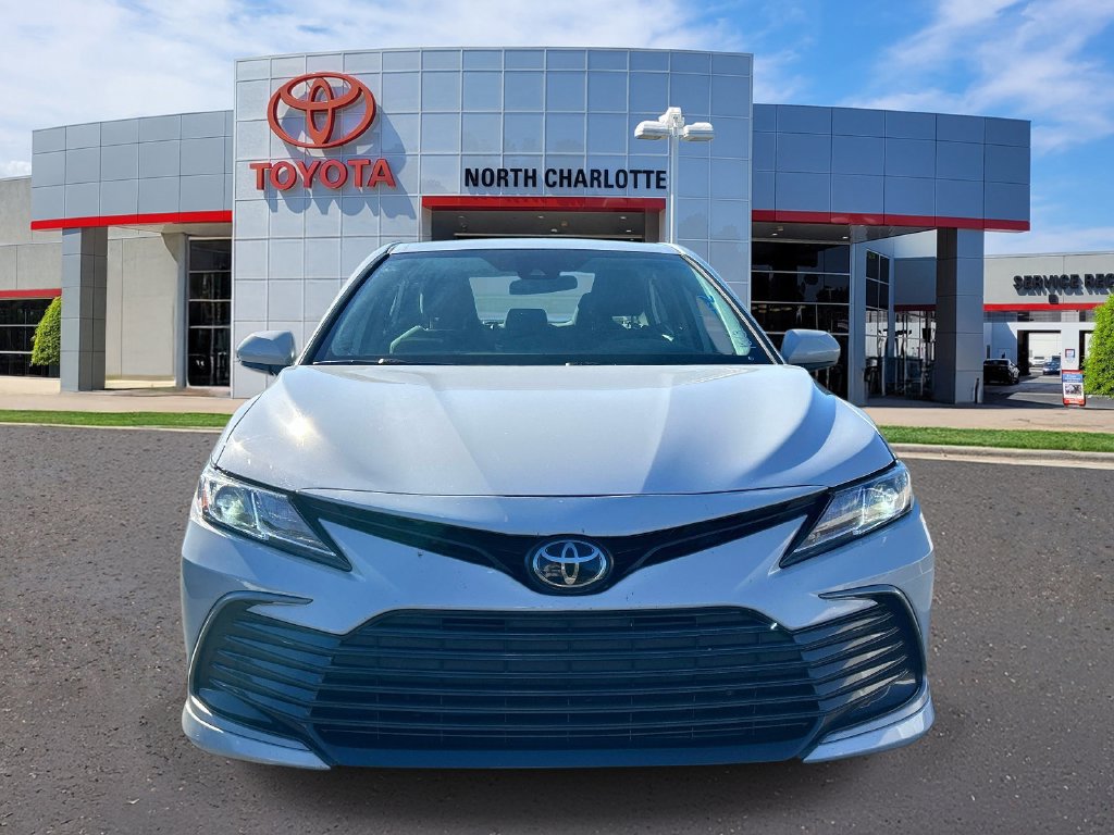 Used 2023 Toyota Camry LE FWD image 3
