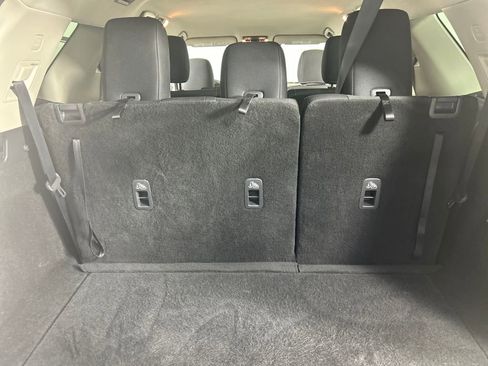 Used 2025 Nissan Pathfinder SV image 22