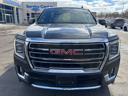 Used 2023 GMC Yukon SLT w/ Max Trailering Package AWD/4WD image 3