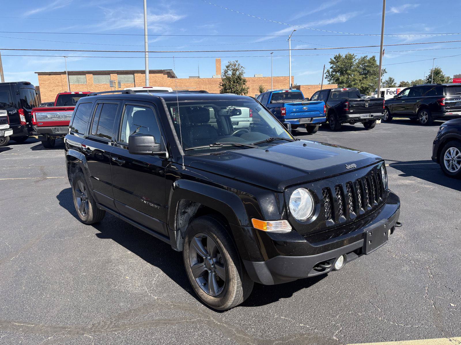 Used 2017 Jeep Patriot Sport w/ Power Value Group AWD/4WD image 2