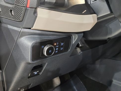 Used 2023 Ford Bronco Wildtrak image 18