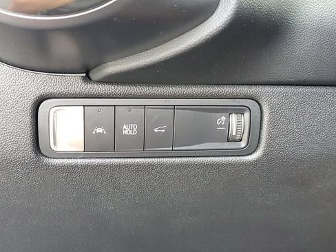 Certified 2024 Chevrolet Equinox EV RS FWD image 19