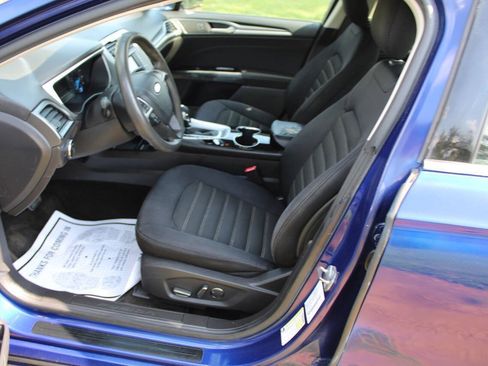Used 2015 Ford Fusion SE FWD image 15