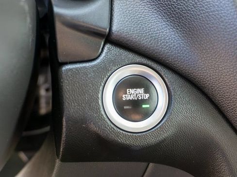 Used 2020 Chevrolet Equinox LT AWD/4WD image 25