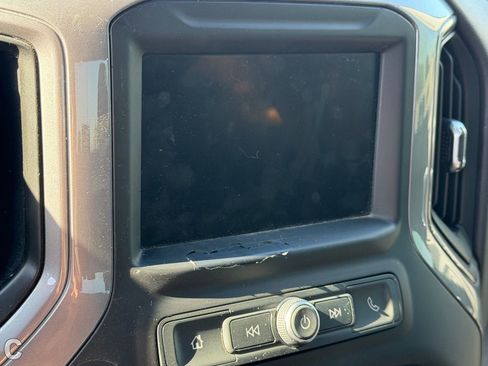 Used 2020 Chevrolet Silverado 1500 Custom w/ Infotainment Package RWD image 8