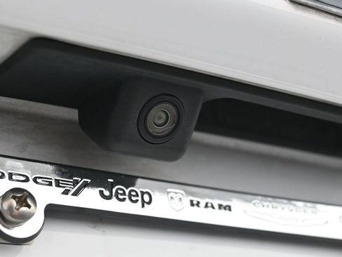 Used 2021 Chevrolet Equinox LT image 33