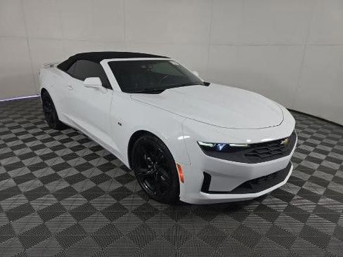 Used 2021 Chevrolet Camaro LT image 1