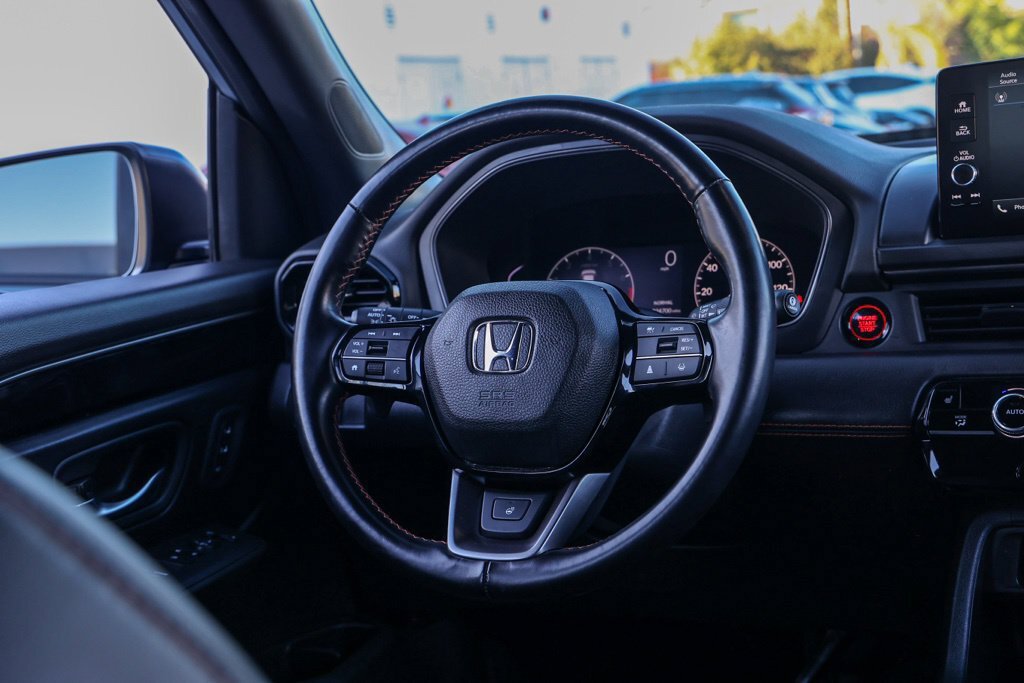 Used 2025 Honda Pilot TrailSport image 24