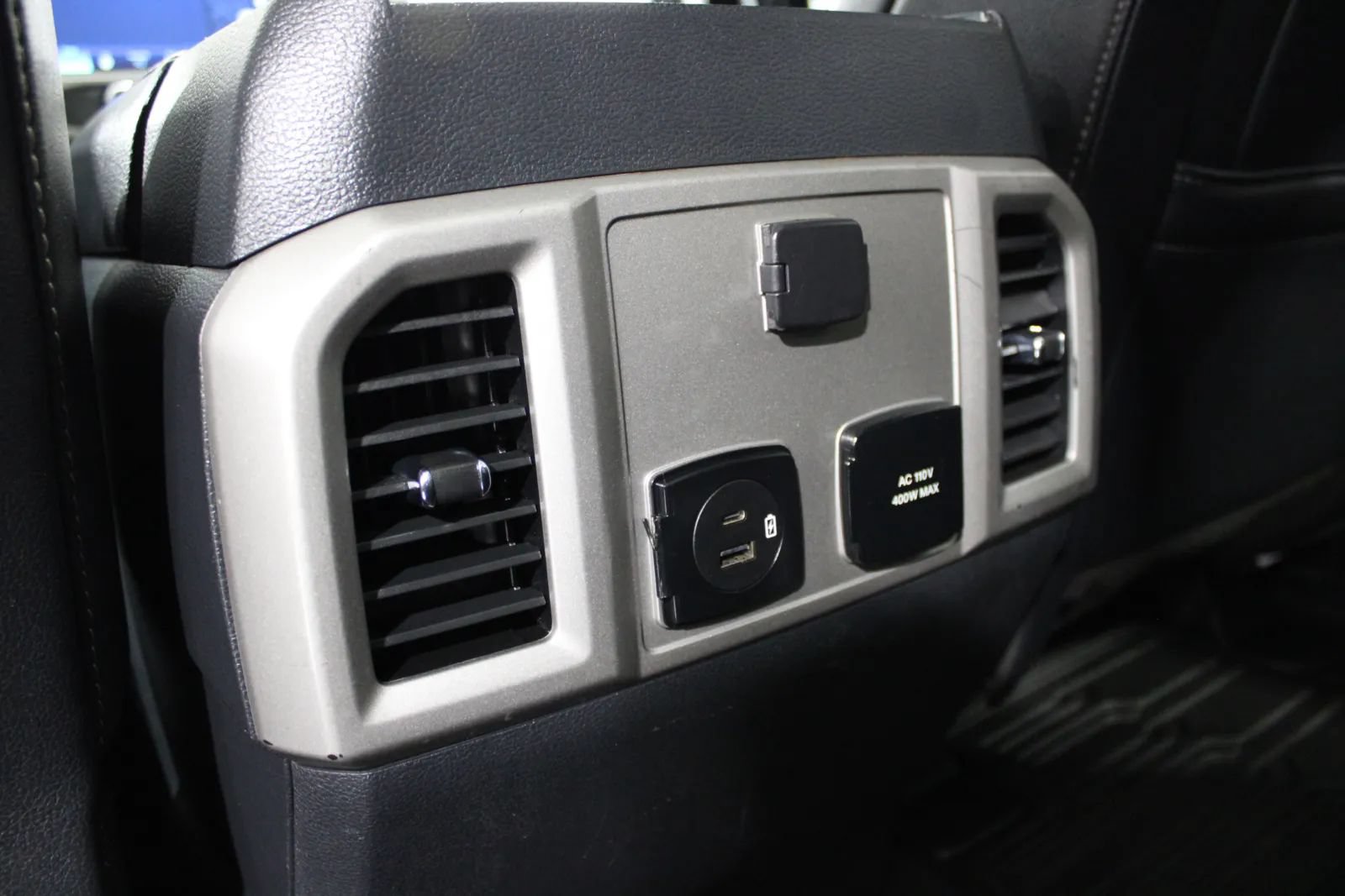 Used 2022 Ford F250 Lariat w/ Tremor Off-Road Package AWD/4WD image 30