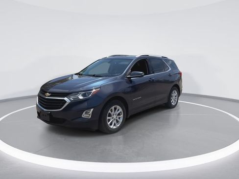 Used 2018 Chevrolet Equinox LT w/ Sun & Infotainment Package FWD image 5