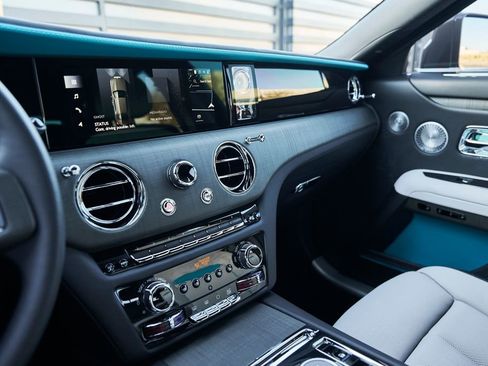 Used 2025 Rolls-Royce Ghost AWD/4WD image 75
