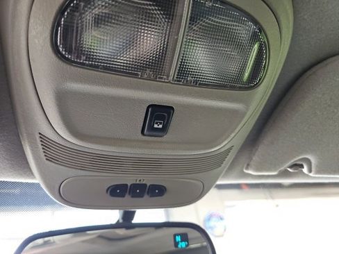 Used 2007 GMC Envoy SLE image 17