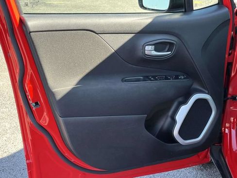Used 2020 Jeep Renegade Sport FWD image 14