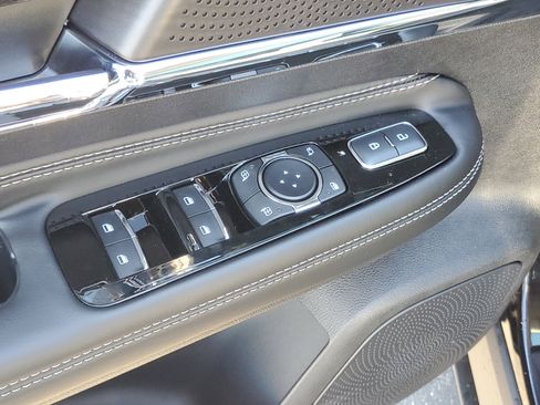 New 2026 Lincoln Corsair Premiere image 10