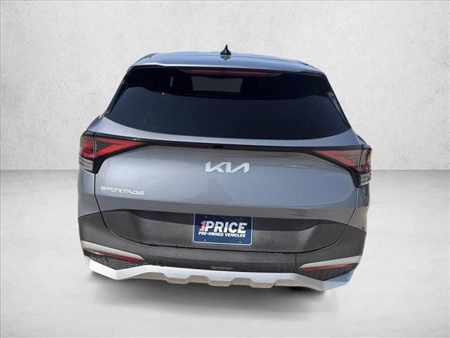 Used 2023 Kia Sportage EX FWD image 4