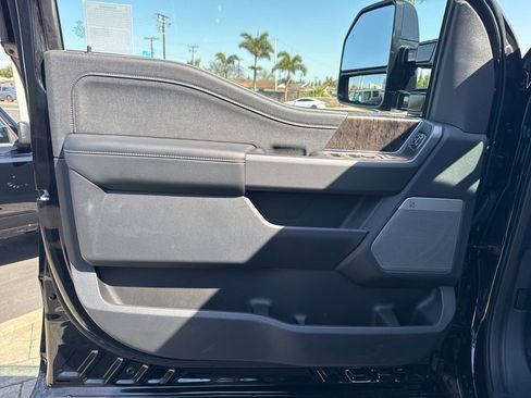 Used 2025 Ford F350 Lariat w/ FX4 Off-Road Package image 23