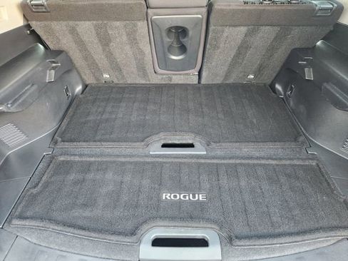 Used 2020 Nissan Rogue S image 27