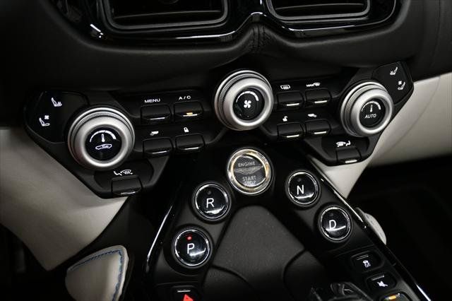 Used 2021 Aston Martin V8 Vantage Roadster RWD image 46
