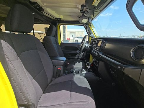 Used 2023 Jeep Wrangler Unlimited AWD/4WD image 4