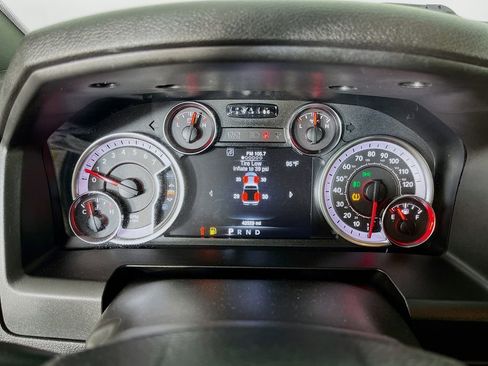 Used 2022 RAM 1500 Classic Warlock AWD/4WD image 18
