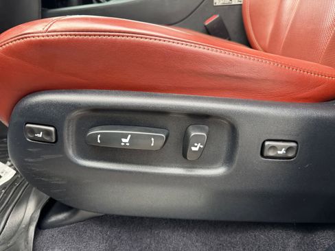 Used 2018 Lexus LX 570 image 18