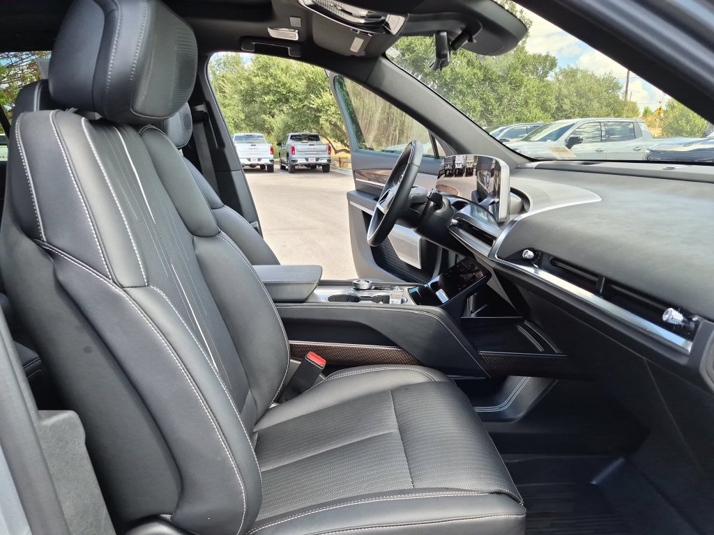 Used 2026 Cadillac Vistiq Sport AWD/4WD image 36
