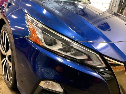 Used 2019 Nissan Altima 2.5 SR w/ SR Premium Package image 37