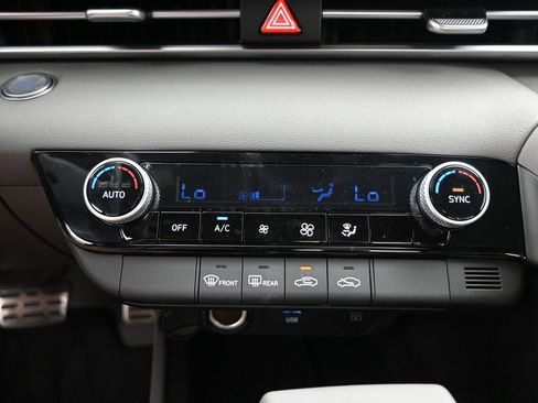 New 2025 Hyundai Elantra Sport image 12