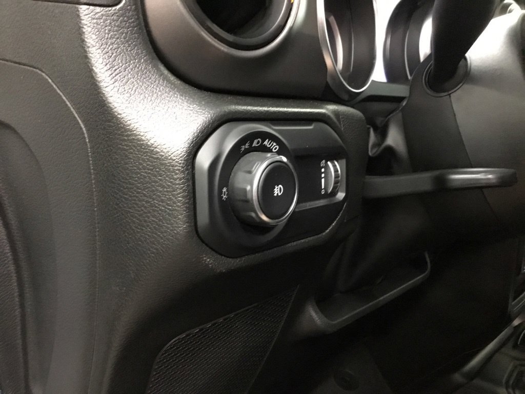 Used 2023 Jeep Wrangler Unlimited Sport w/ Uconnect 4C Nav & Sound Group AWD/4WD image 9