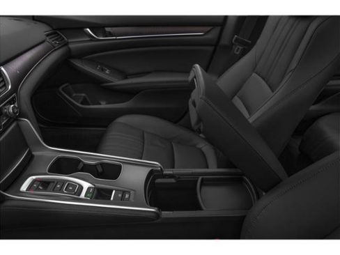 Used 2019 Honda Accord Touring image 14