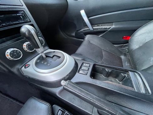Used 2007 Nissan 350Z Touring image 16