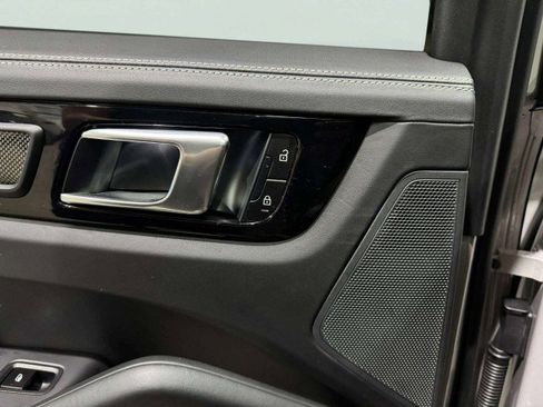 Used 2022 Porsche Cayenne Turbo GT image 35