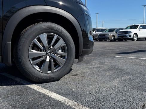 New 2026 Nissan Pathfinder S image 35