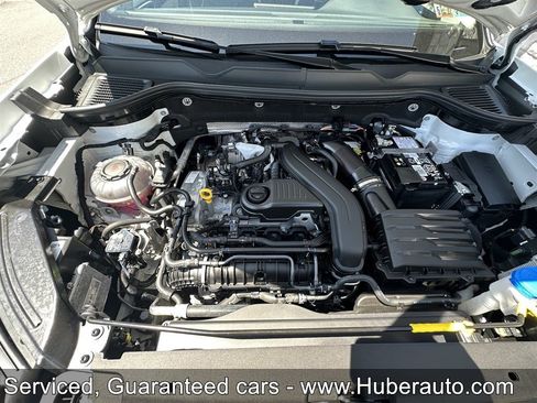 Used 2026 Volkswagen Taos SE AWD/4WD image 32