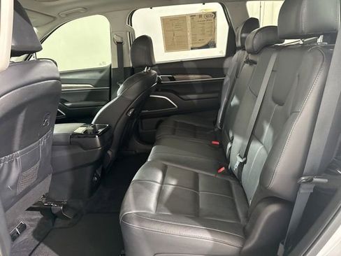 Used 2020 Kia Telluride EX FWD image 16