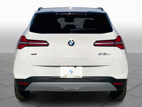 Used 2026 BMW X3 xDrive30 w/ Premium Package image 4