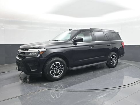 Used 2024 Ford Expedition XLT RWD image 32