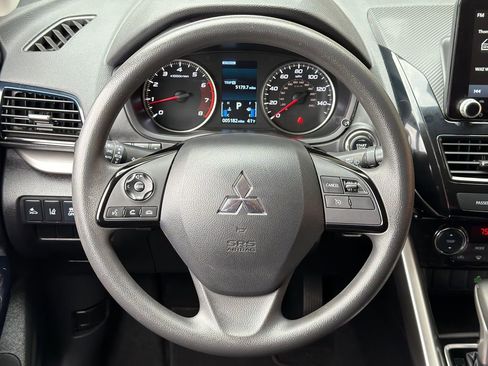 Used 2024 Mitsubishi Eclipse Cross LE image 4