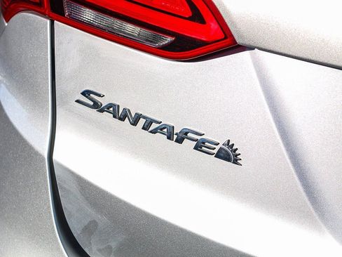 Used 2018 Hyundai Santa Fe Sport image 11