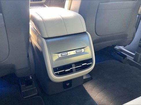 Used 2024 Lincoln Nautilus Reserve w/ Equipment Group 202A image 39