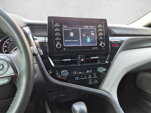 Used 2021 Toyota Camry SE FWD image 10