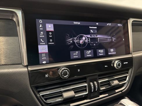 Used 2025 Porsche Macan GTS image 25