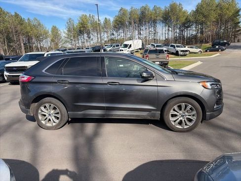 Used 2019 Ford Edge Titanium w/ Equipment Group 301A image 12
