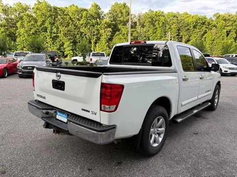 Used 2015 Nissan Titan SV RWD image 5