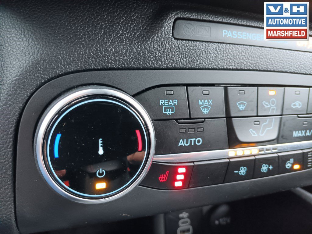 Used 2024 Ford Escape ST-Line AWD/4WD image 4
